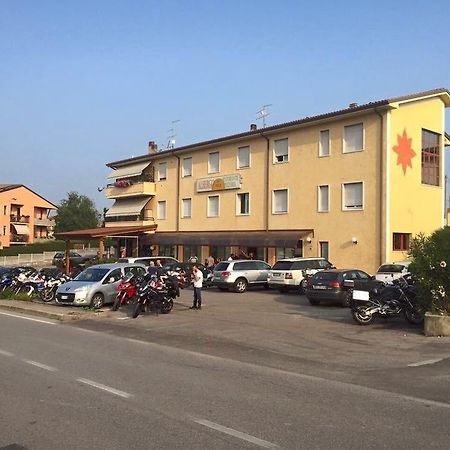 Albergo Al Sole Кастелнуово дел Гарда Екстериор снимка