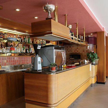 Albergo Al Sole Кастелнуово дел Гарда Екстериор снимка
