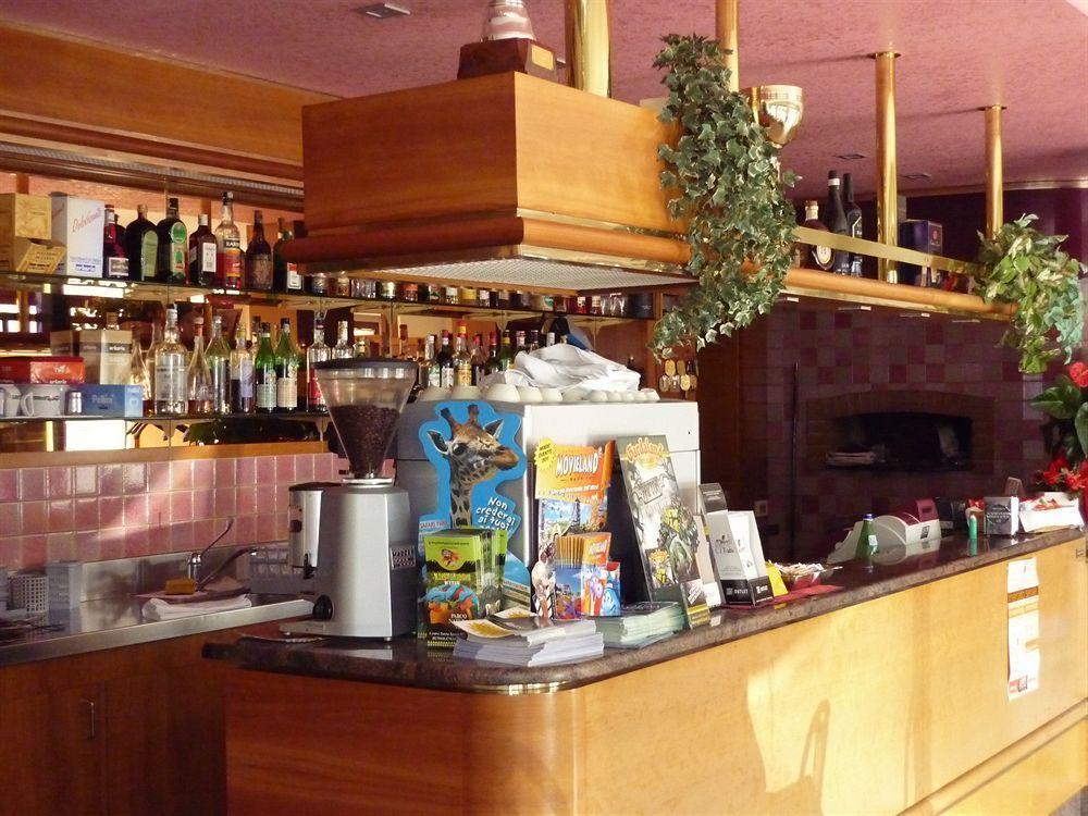 Albergo Al Sole Кастелнуово дел Гарда Екстериор снимка