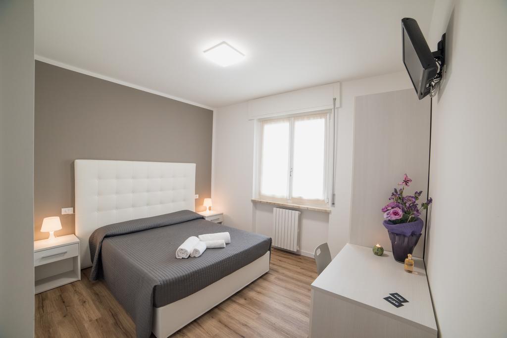 Albergo Al Sole Кастелнуово дел Гарда Екстериор снимка