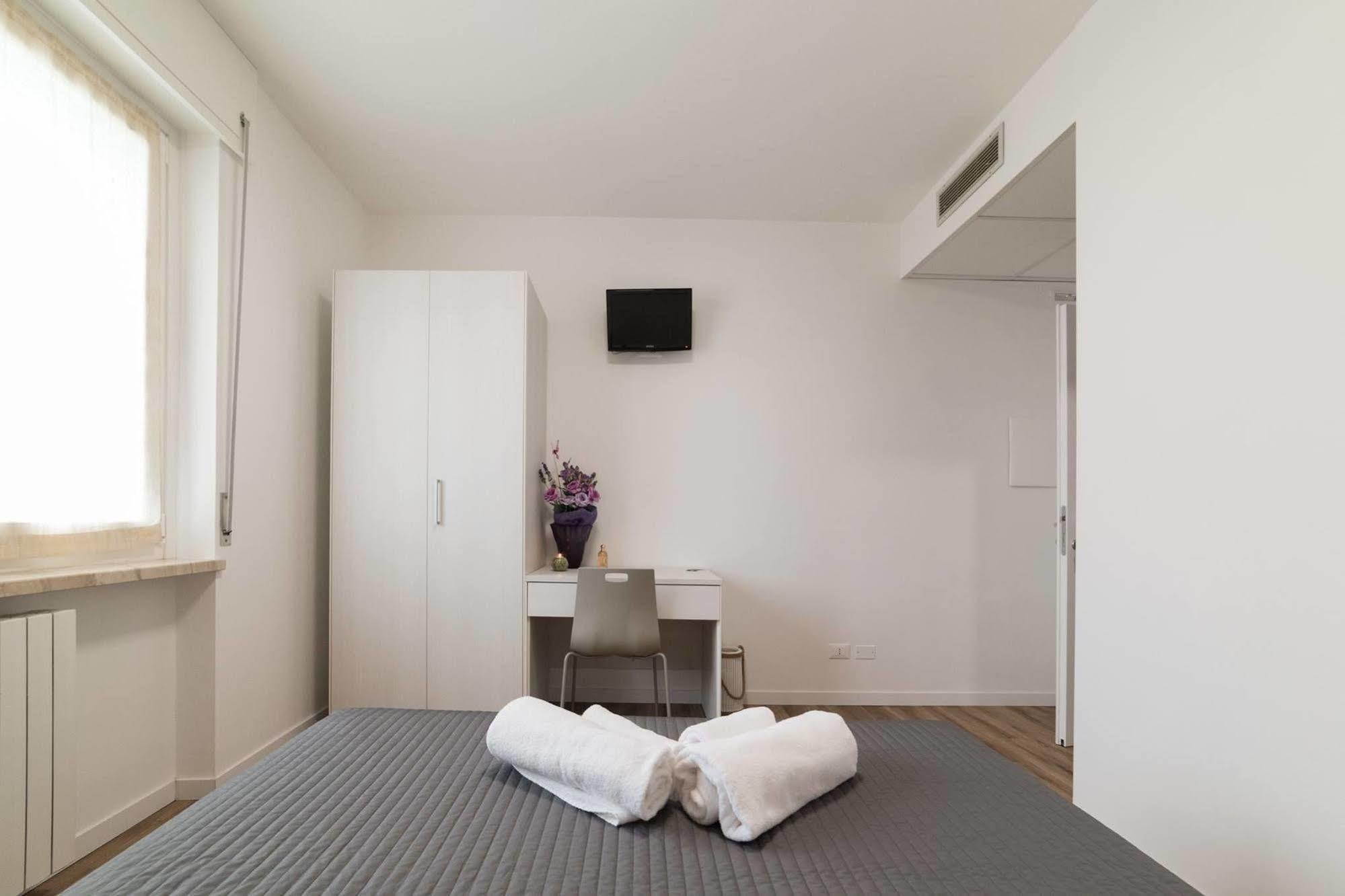 Albergo Al Sole Кастелнуово дел Гарда Екстериор снимка