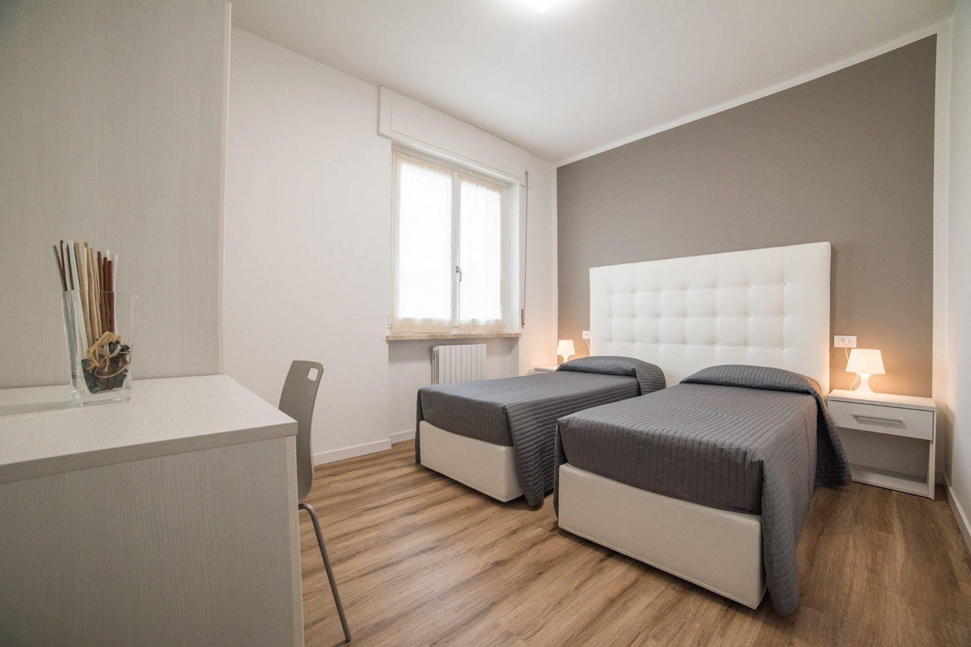 Albergo Al Sole Кастелнуово дел Гарда Екстериор снимка