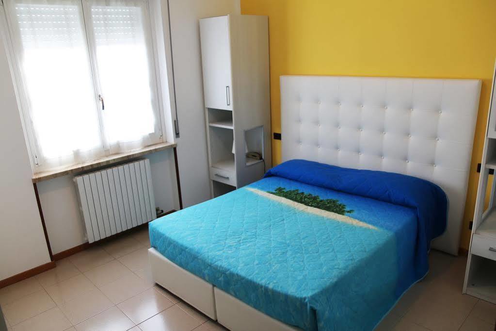 Albergo Al Sole Кастелнуово дел Гарда Екстериор снимка