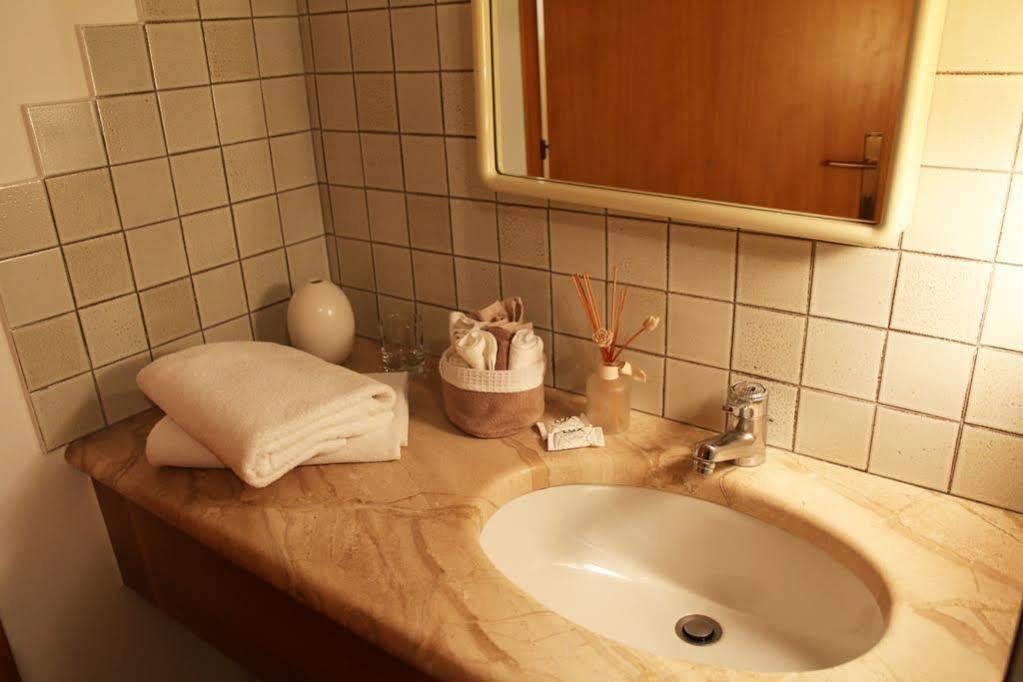 Albergo Al Sole Кастелнуово дел Гарда Екстериор снимка
